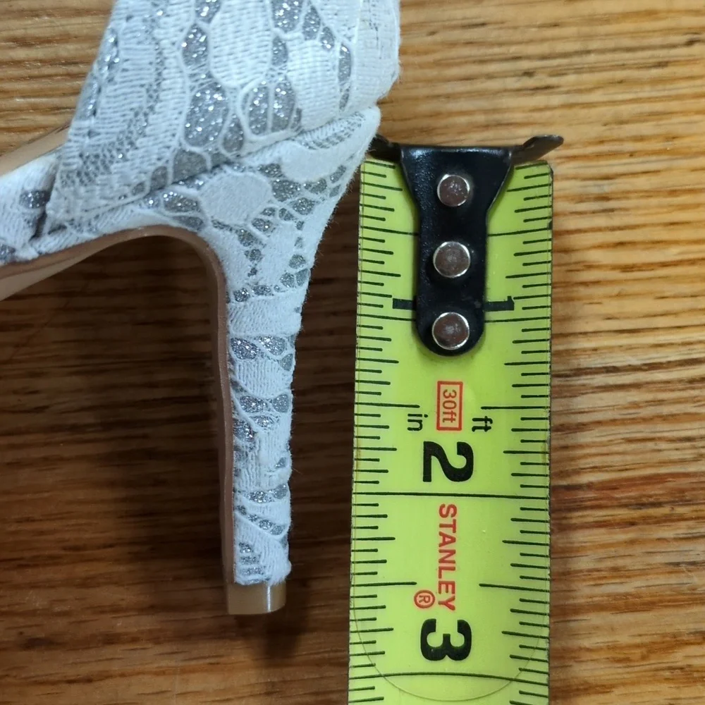 Jewel Badgley Mischka Lace d'Orsay Heels with Crystal Ankle Strap Size 6 Wedding - Picture 8 of 14